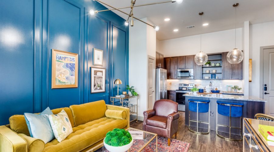 HE_Model_Hastings-End-at-The-Sound_Interior-10.jpg Soaring 9- to 11-Foot Ceilings*